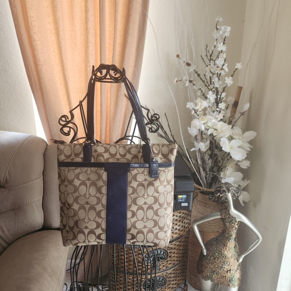 Coach Shoulder Bag
